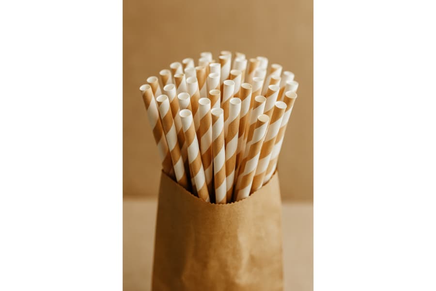 Ảnh: Ống hút giấy trắng nâu sinh học